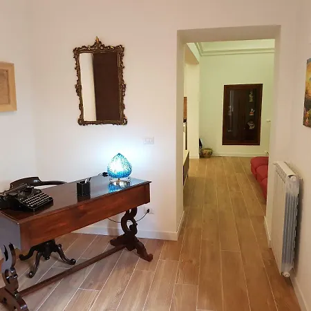 Uzeda Apartmán